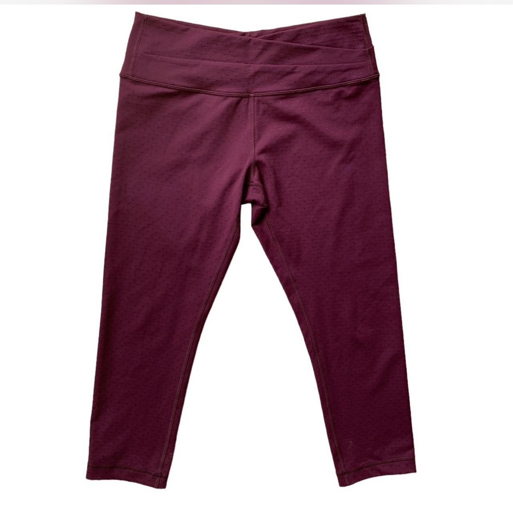 Lululemon Swiss Dot Burgandy Astro Wunder Crop 11 Leggings